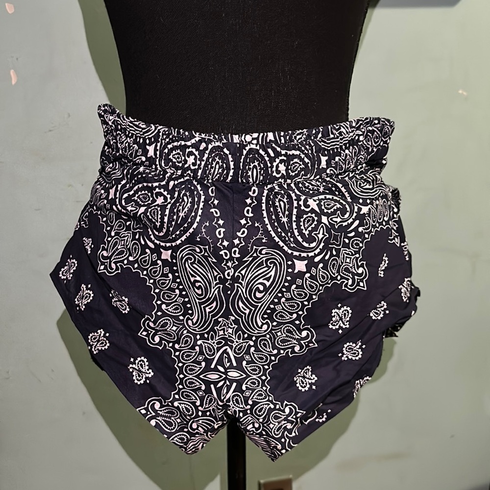 white and blue knot short Size XS